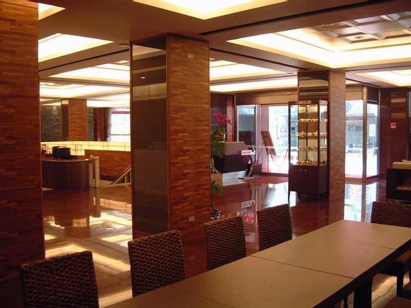 The Premier Hotel Ταϊνάν Εξωτερικό φωτογραφία