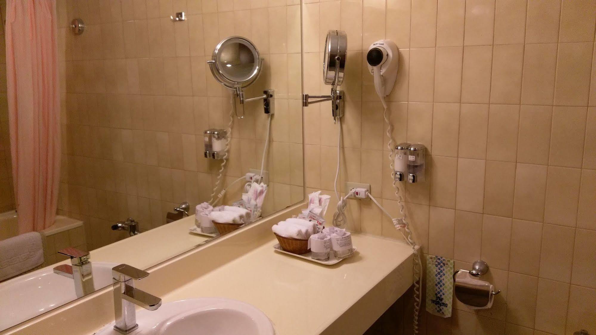 The Premier Hotel Ταϊνάν Εξωτερικό φωτογραφία