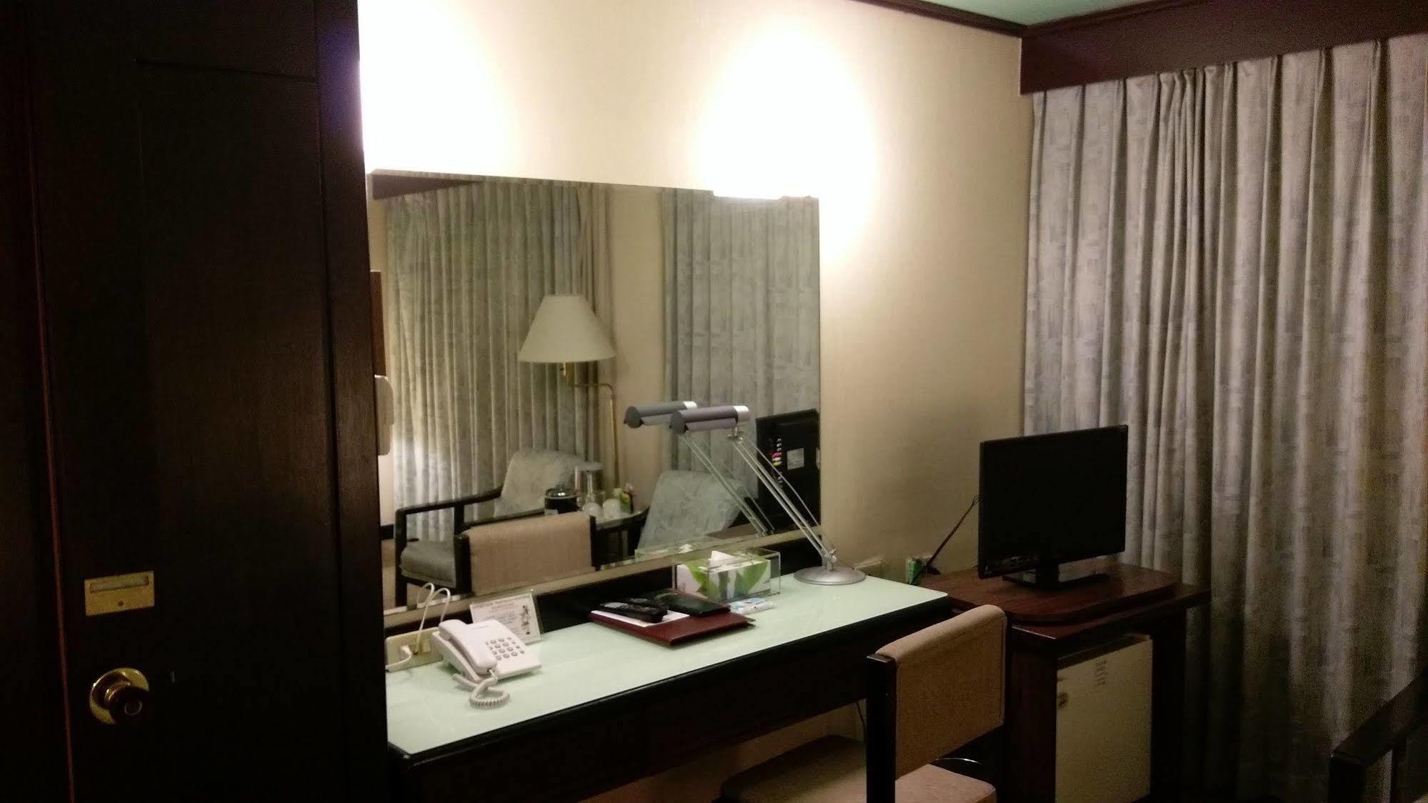 The Premier Hotel Ταϊνάν Εξωτερικό φωτογραφία